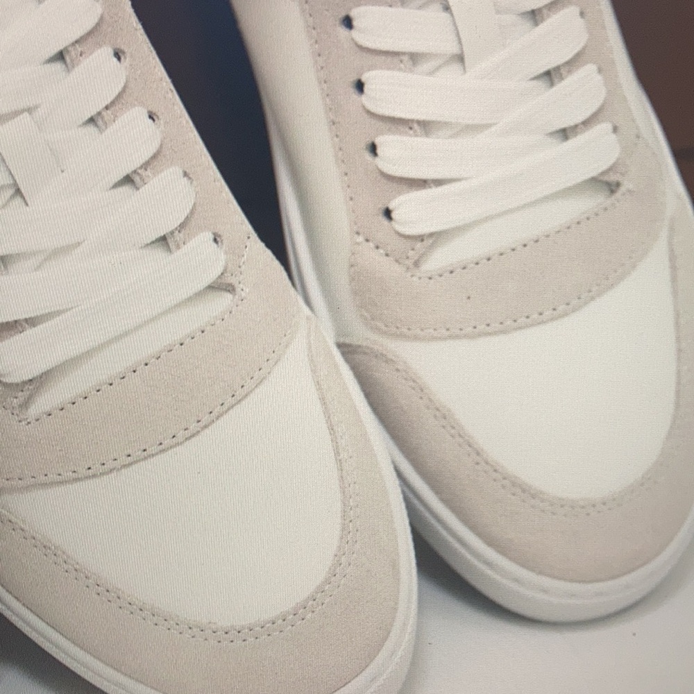 Burberry Men’s Sneakers in White And Tan - Picture 5 of 9